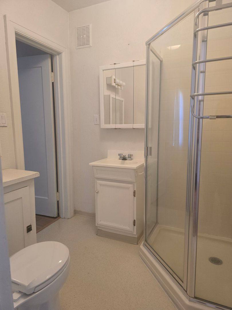 House for rent at 70 Pine St, Klamath Falls, OR 97601