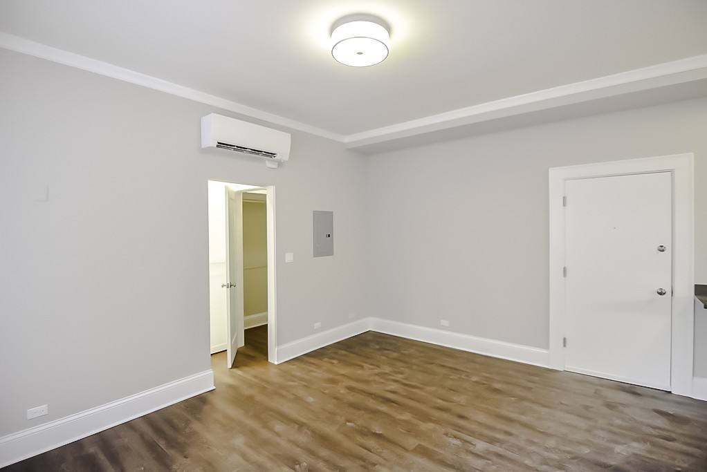 Apartment for rent at 817 Lakeside Place #D906, Chicago, IL 60640
