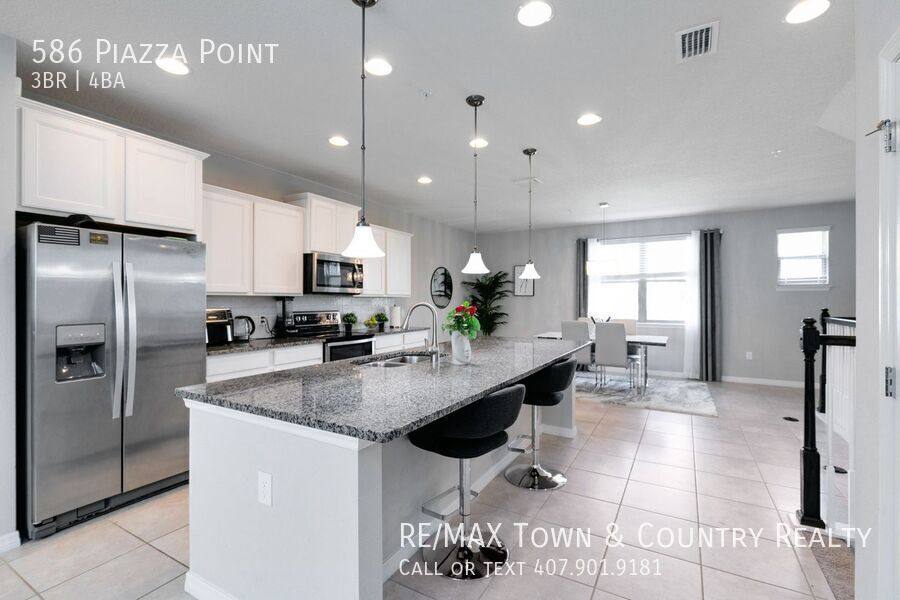 Townhouse for rent at 586 Piazza Point, Oviedo, FL 32765