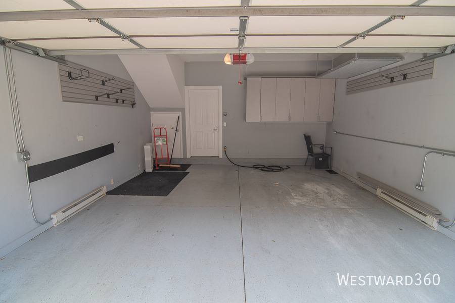 Townhouse for rent at 1152 N Cleveland Ave #2, Chicago, IL 60610