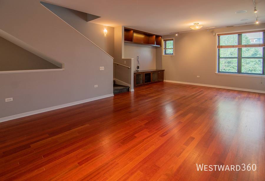 Townhouse for rent at 1152 N Cleveland Ave #2, Chicago, IL 60610