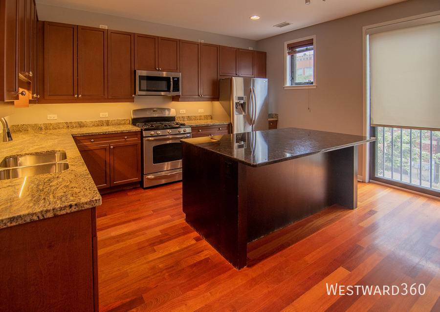 Townhouse for rent at 1152 N Cleveland Ave #2, Chicago, IL 60610