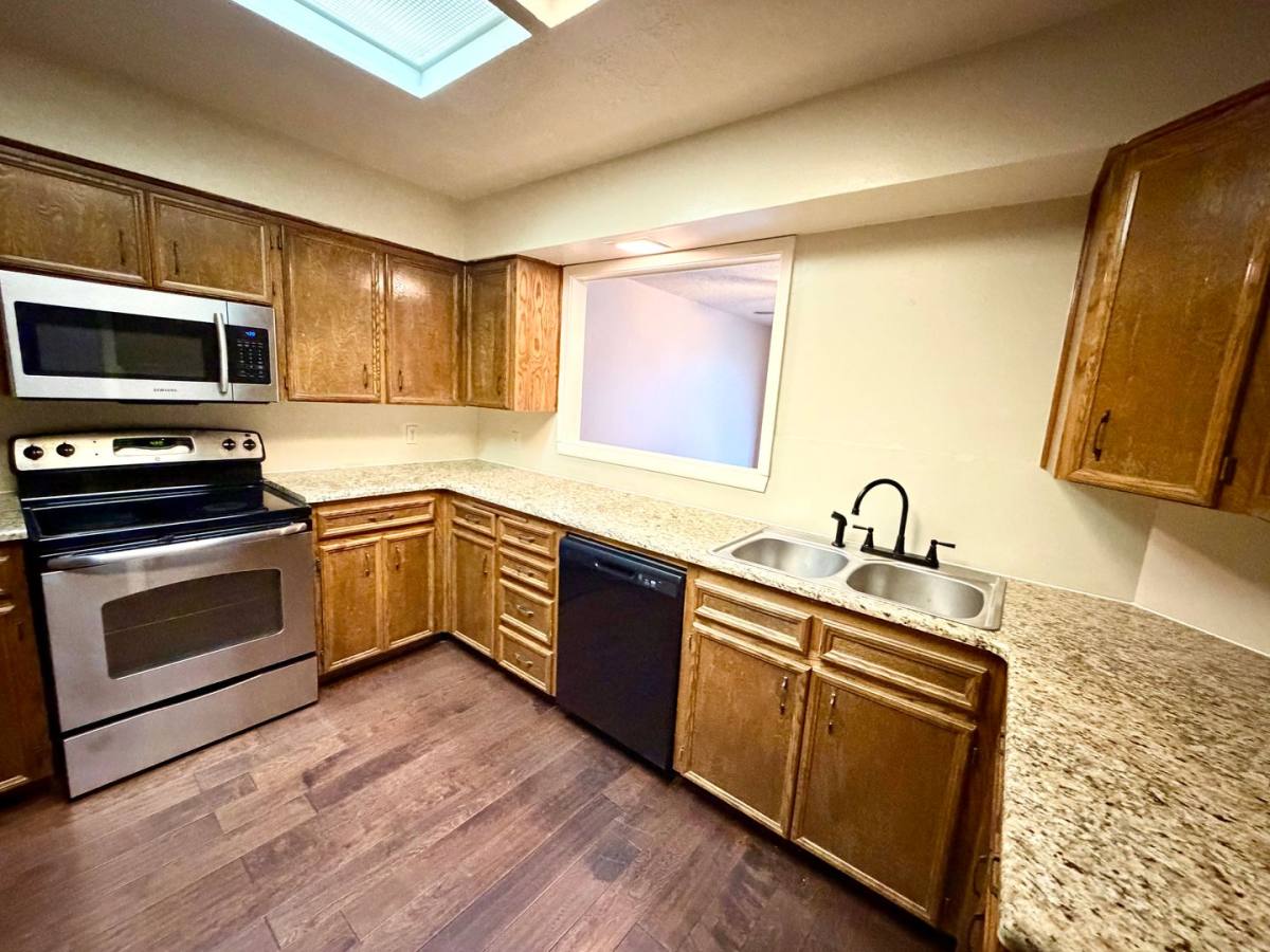 Townhouse for rent at 2802 Stewart Dr, Waco, TX 76708