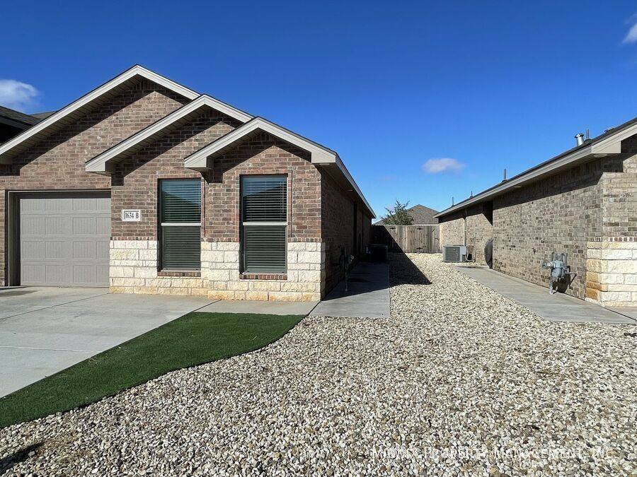 Townhouse for rent at 1634 133rd St Fs #B, Lubbock, TX 79423