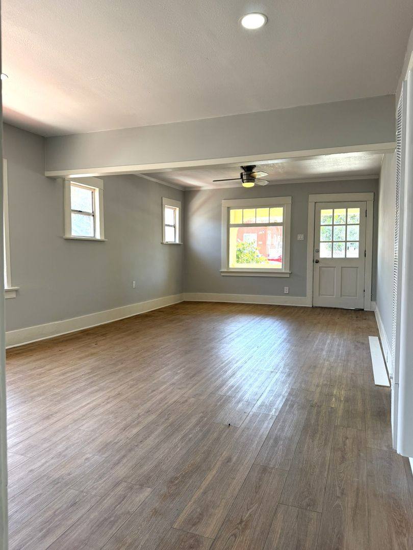 Apartment for rent at 1530 & 1532 S Gaffey St, San Pedro, CA 90731