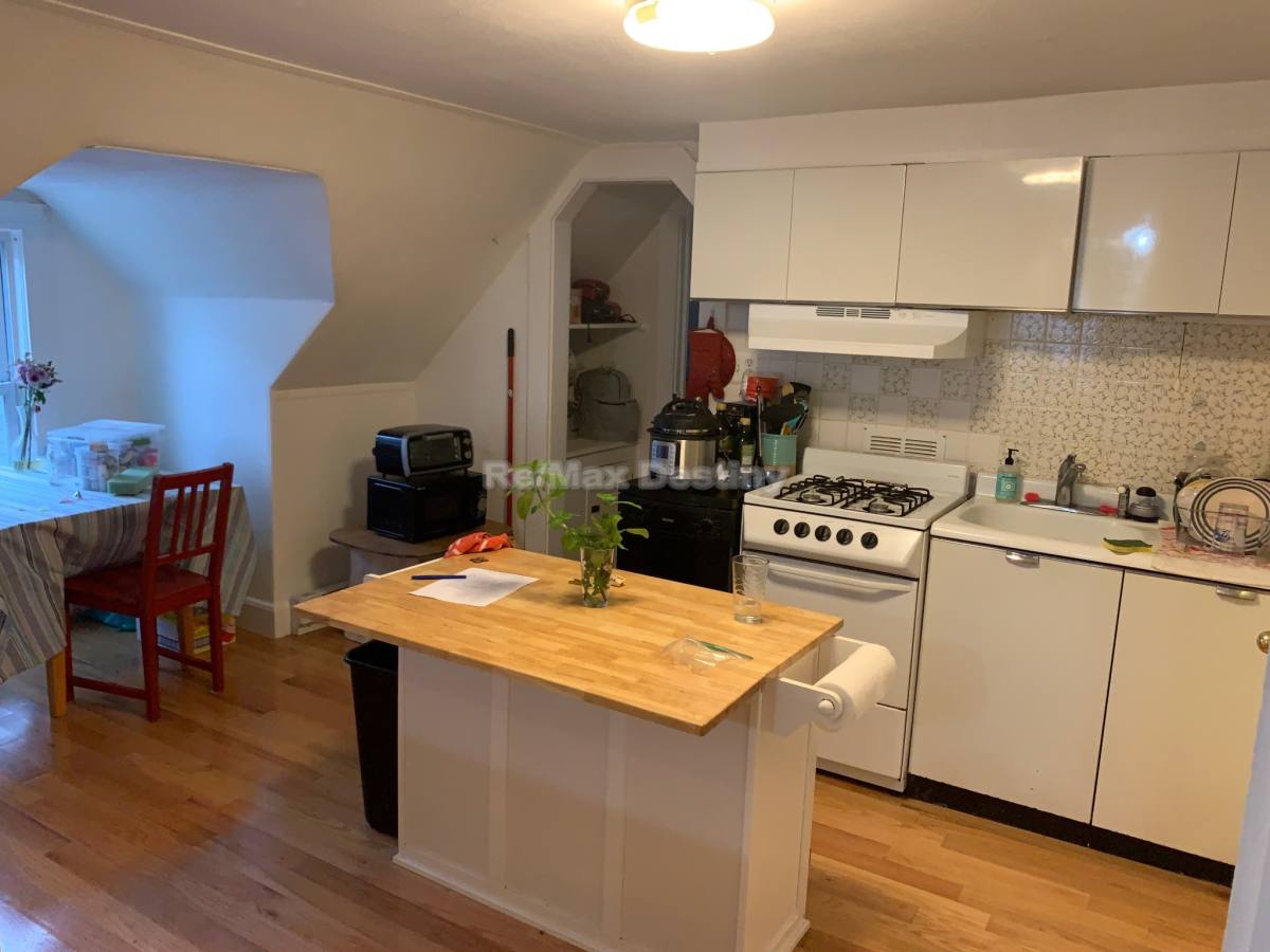 House for rent at 10 Stanford Terrace #3, Somerville, MA 02143