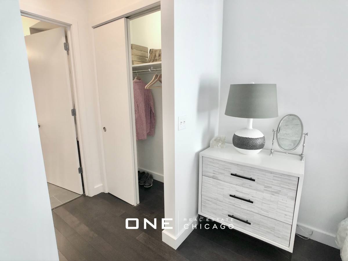Apartment for rent at 232 W Illinois #5, Chicago, IL 60654
