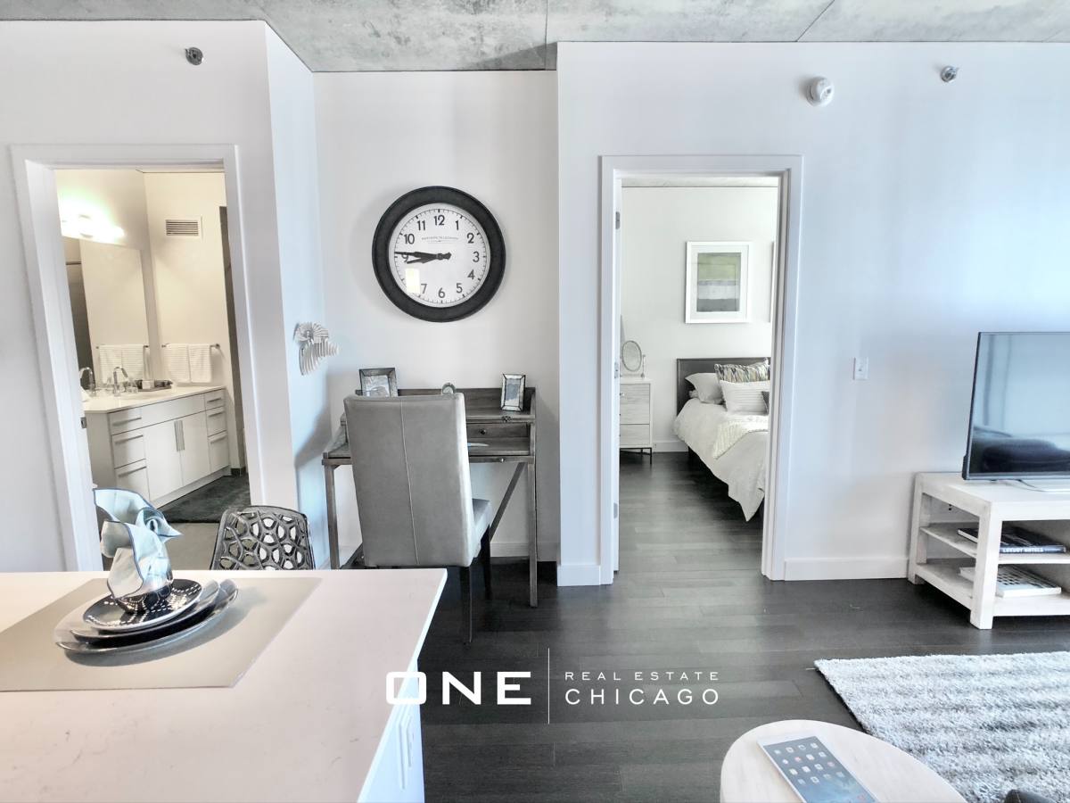 Apartment for rent at 232 W Illinois #5, Chicago, IL 60654