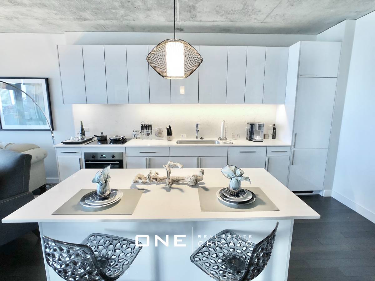 Apartment for rent at 232 W Illinois #5, Chicago, IL 60654