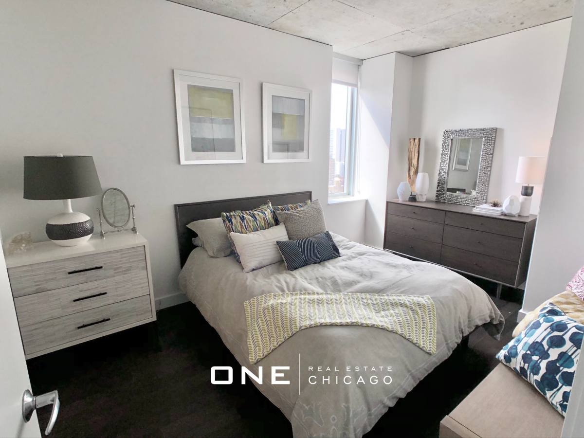Apartment for rent at 232 W Illinois #5, Chicago, IL 60654