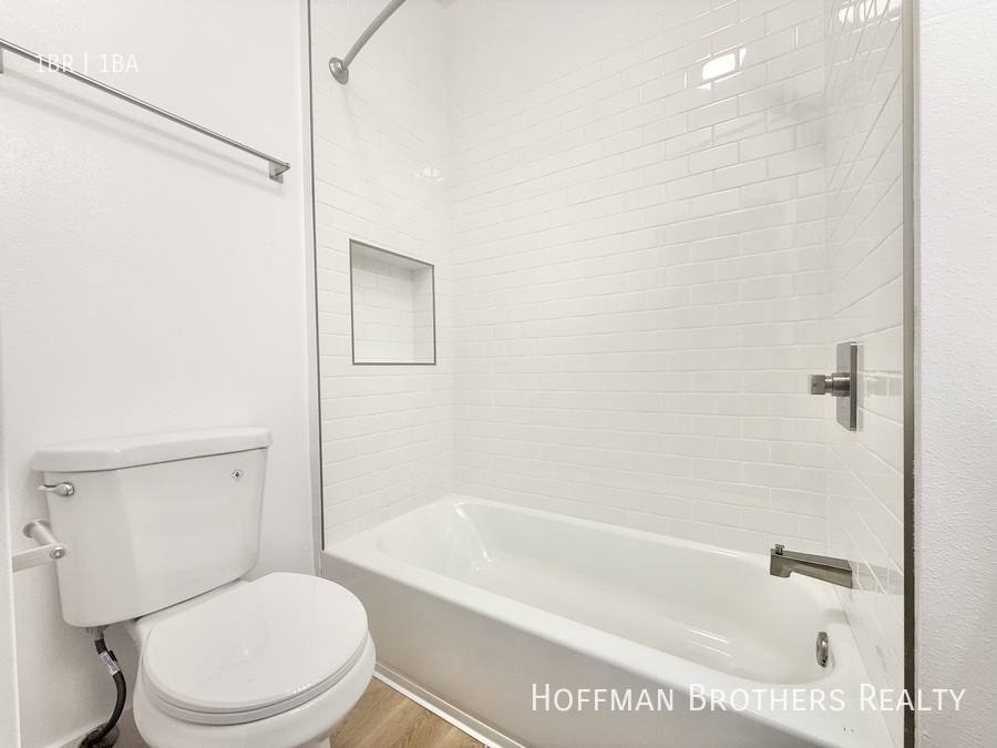 Apartment for rent at 4888 Lexington Ave, Los Angeles, CA 90029