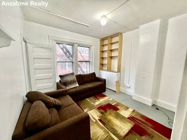 Apartment for rent at 31 Thacher St #5L, Boston, MA 02113