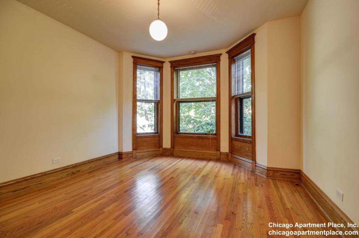 Apartment for rent at 3724 N Fremont St #3, Chicago, IL 60613