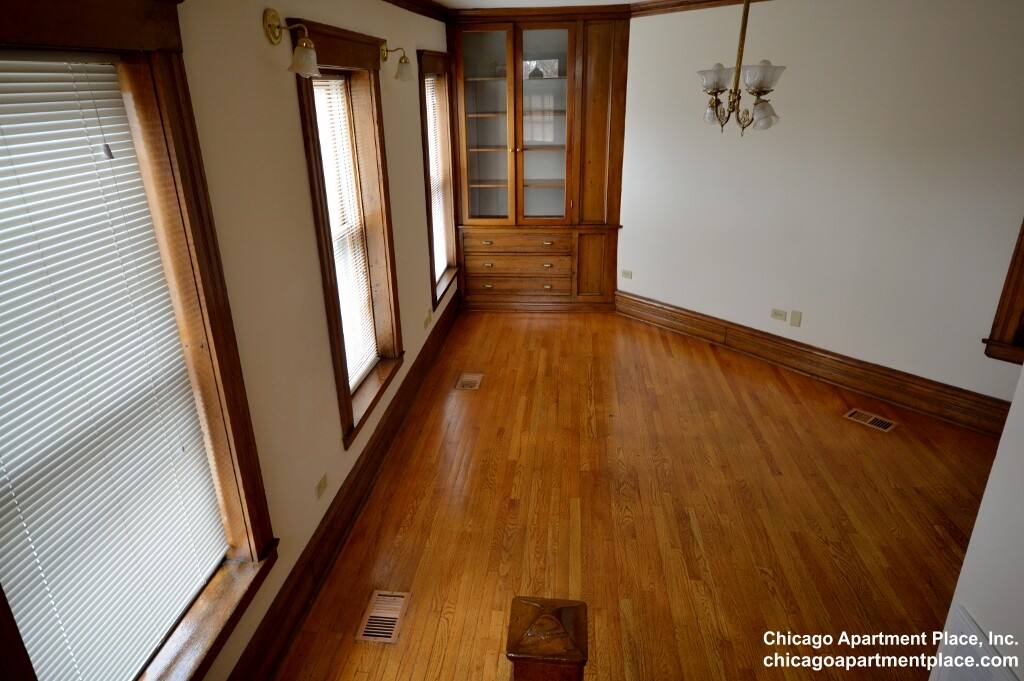 Townhouse for rent at 2329 N Halsted St #TH, Chicago, IL 60614