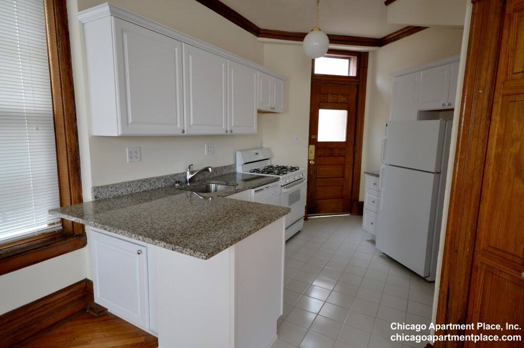 Townhouse for rent at 2329 N Halsted St #TH, Chicago, IL 60614