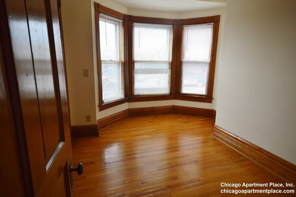 Townhouse for rent at 2329 N Halsted St #TH, Chicago, IL 60614