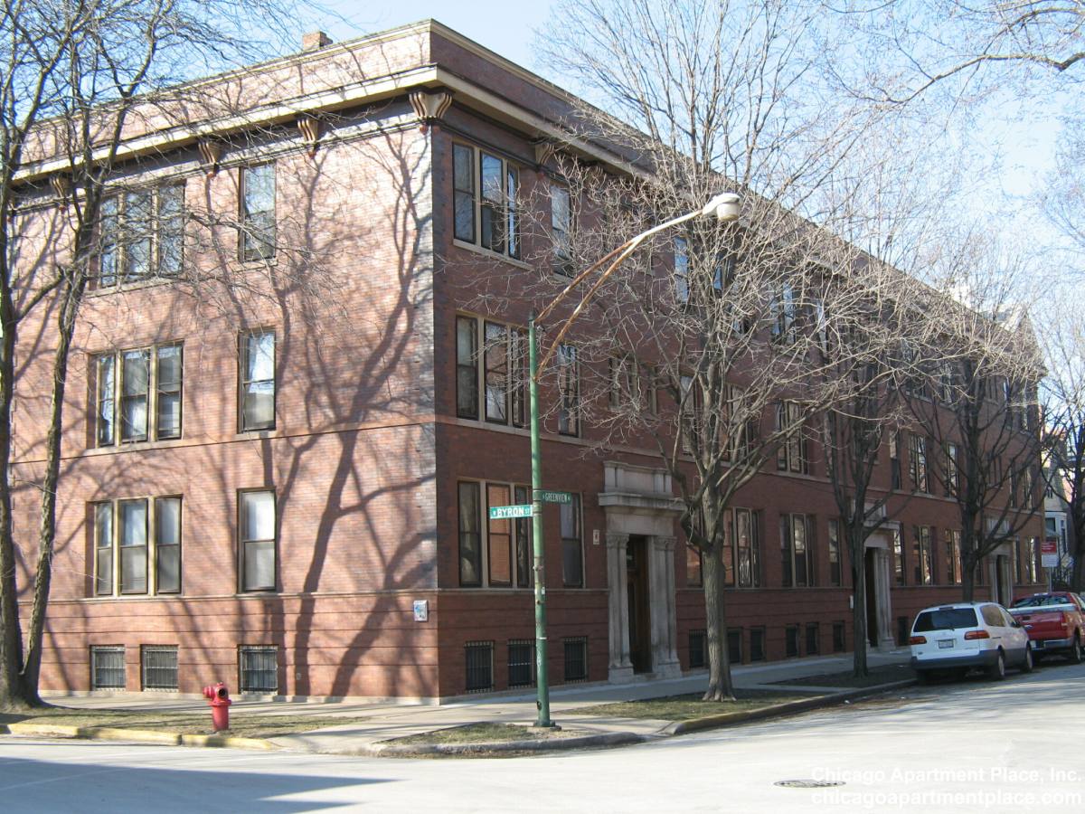 Apartment for rent at 3908 N Greenview Ave #2, Chicago, IL 60613