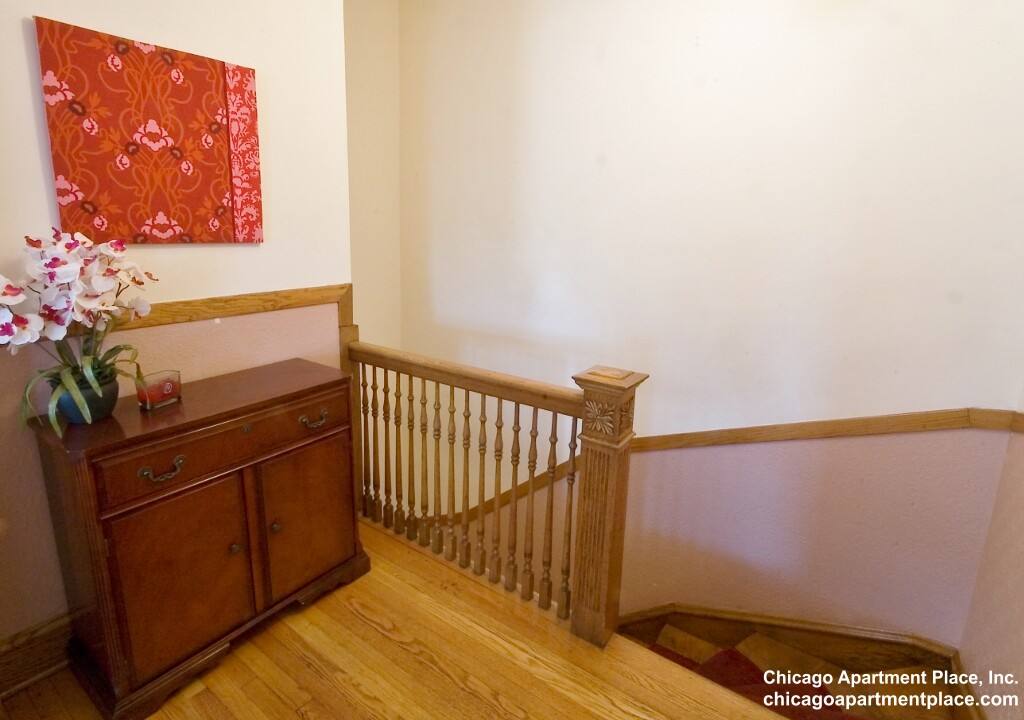 Apartment for rent at 1826 W Patterson Ave #3, Chicago, IL 60613