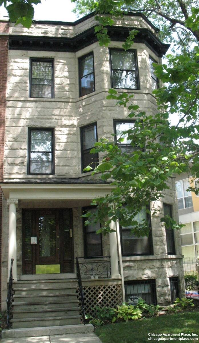 Apartment for rent at 1826 W Patterson Ave #3, Chicago, IL 60613