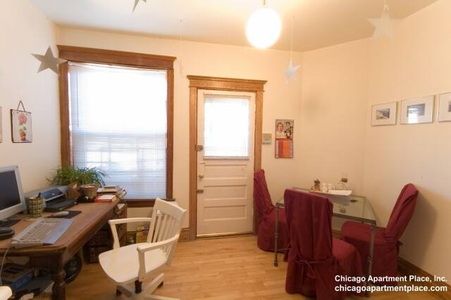 Apartment for rent at 854 W Waveland Ave #3, Chicago, IL 60613