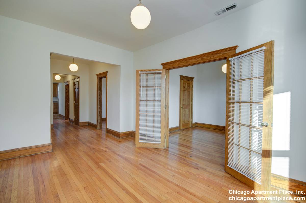 Apartment for rent at 848 W Waveland #3, Chicago, IL 60613