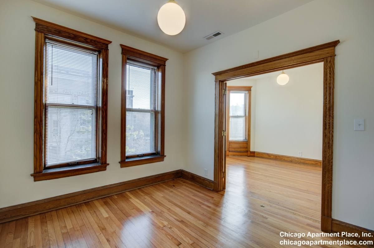 Apartment for rent at 848 W Waveland #3, Chicago, IL 60613