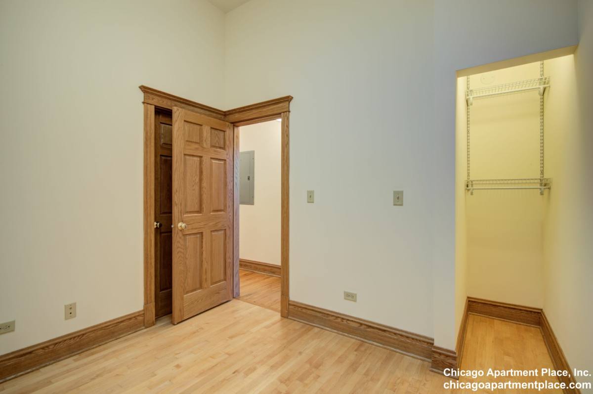 Apartment for rent at 1808 W Patterson #2A, Chicago, IL 60613