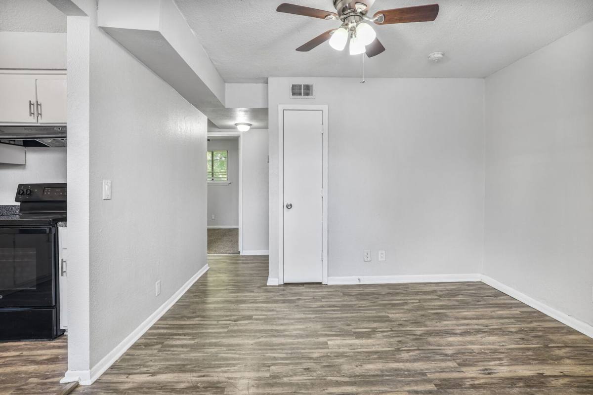 Apartment for rent at 6110 NW Bell Rd, Kansas City, MO 64152