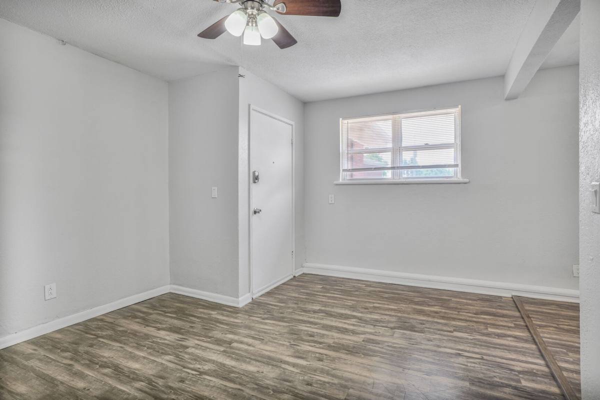 Apartment for rent at 6110 NW Bell Rd, Kansas City, MO 64152