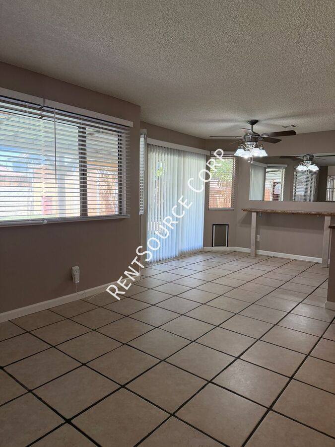 House for rent at 37707 57th St E, Palmdale, CA 93552