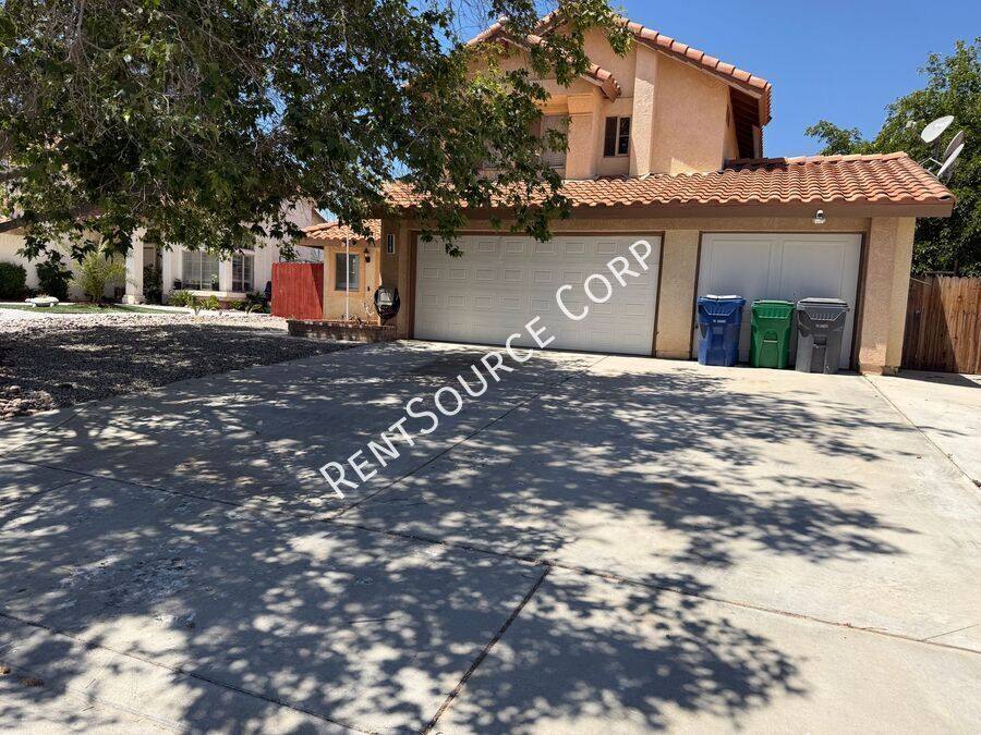 House for rent at 37707 57th St E, Palmdale, CA 93552
