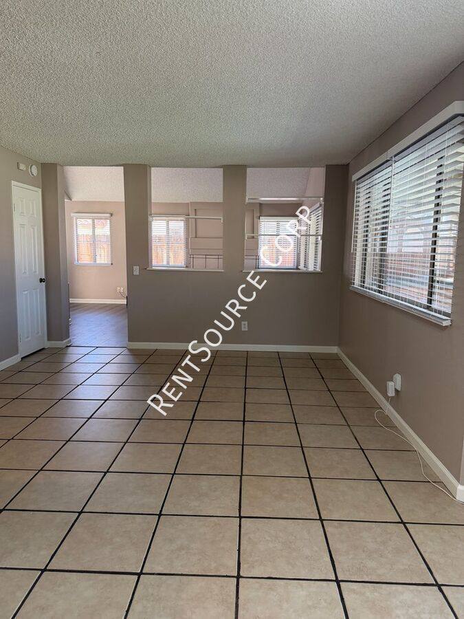 House for rent at 37707 57th St E, Palmdale, CA 93552