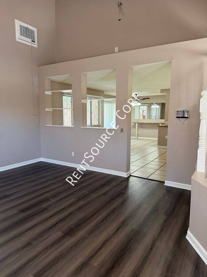 House for rent at 37707 57th St E, Palmdale, CA 93552