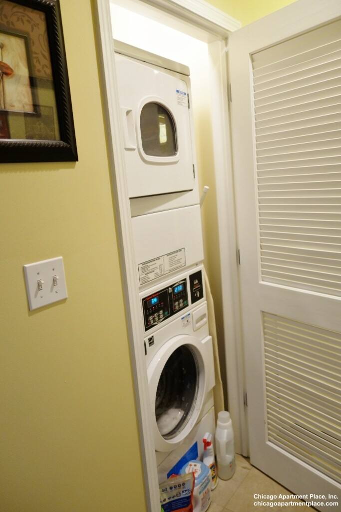 Condo for rent at 828 W Grace St #1503, Chicago, IL 60613