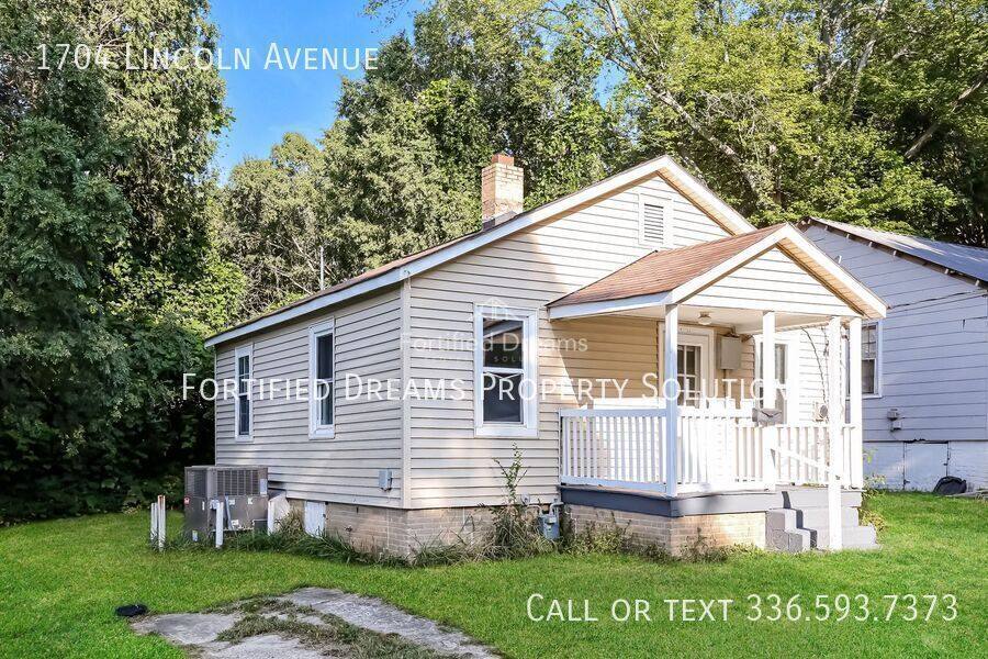 House for rent at 1704 Lincoln Ave, Winston Salem, NC 27105