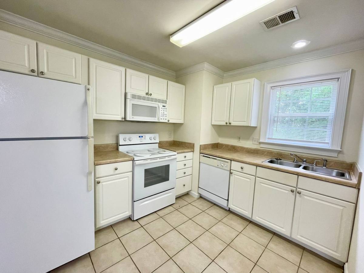 Townhouse for rent at 101 Poet Place, Lexington, SC 29072