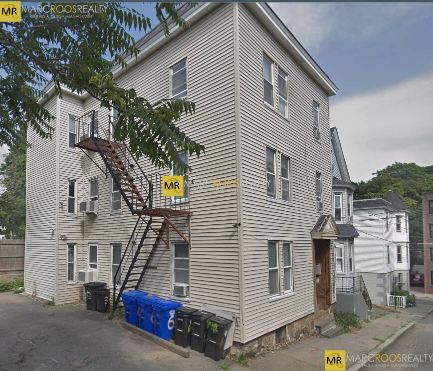 House for rent at 6 Smythe St #2, Brookline, MA 02445