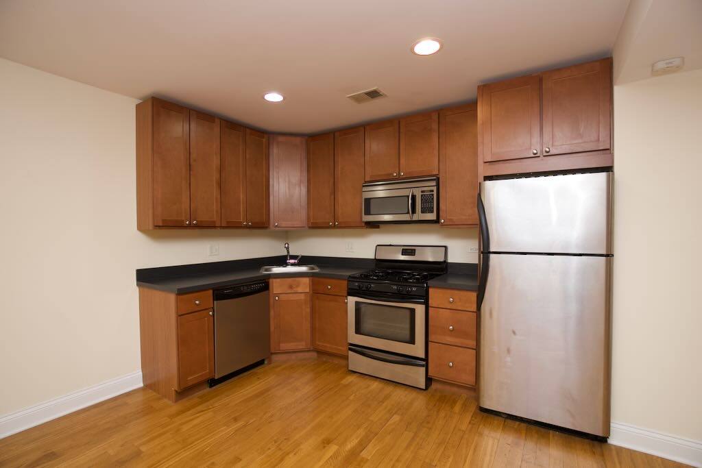 Apartment for rent at 2834 Albany #I, Chicago, IL 60618