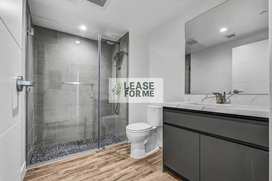 Apartment for rent at 1538 S Wilton Place #503, Los Angeles, CA 90019