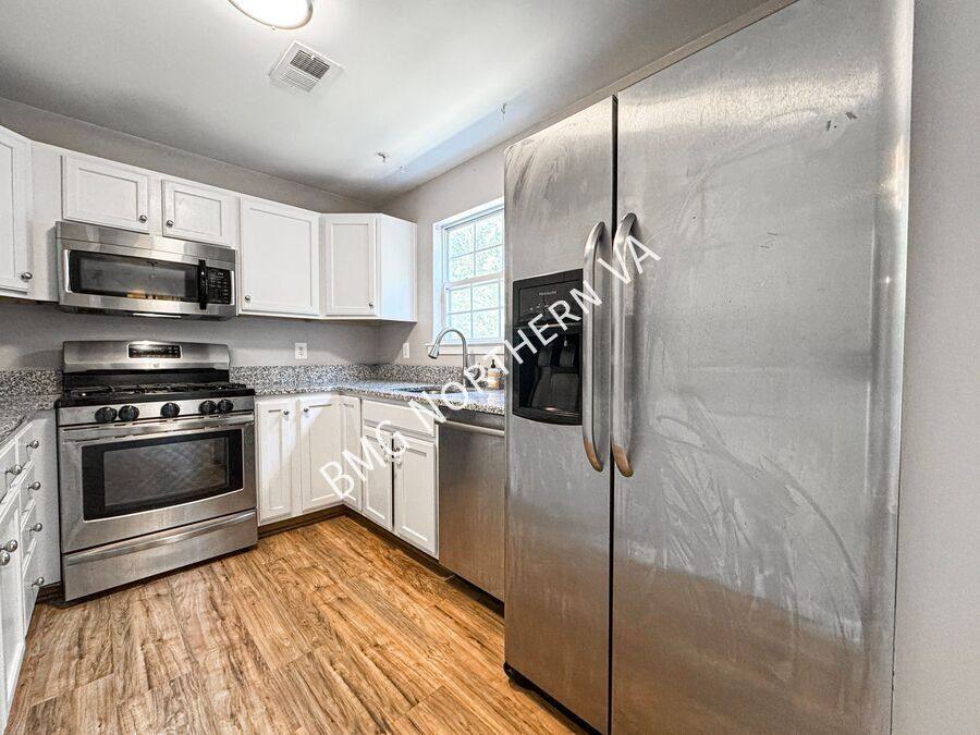 Condo for rent at 635 Constellation Square SE #G, Leesburg, VA 20175