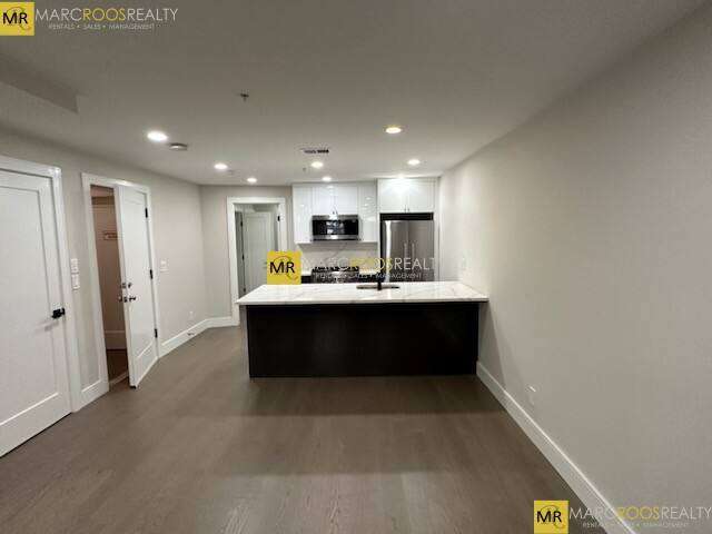 Apartment for rent at 535 Newbury St #1, Boston, MA 02215