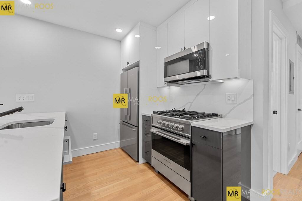 Apartment for rent at 535 Newbury St #1, Boston, MA 02215