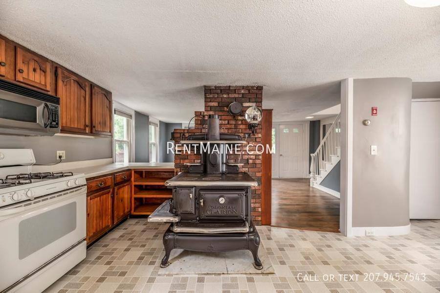 Apartment for rent at 1973 Ohio St, Bangor, ME 04401