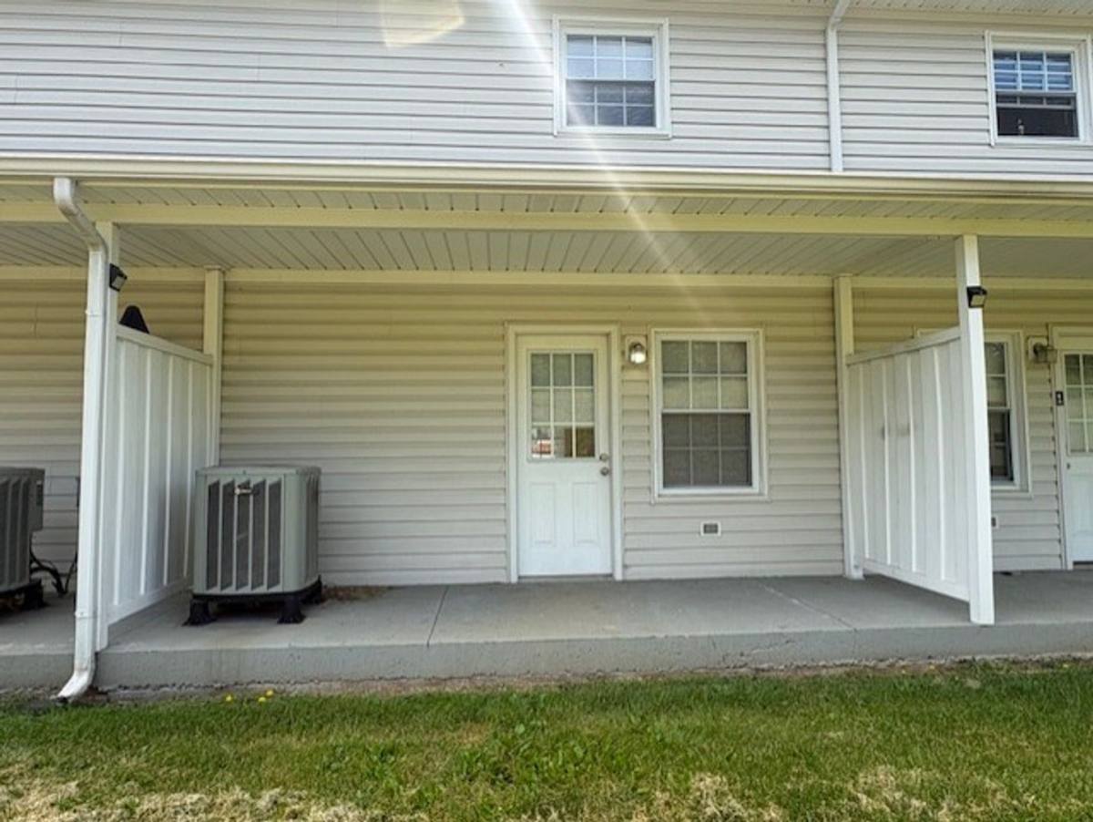 Apartment for rent at 19482 Midwest Circle, Abingdon, VA 24211