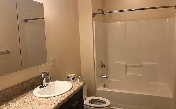 House for rent at 14 Dexter St #3, Worcester, MA 01607
