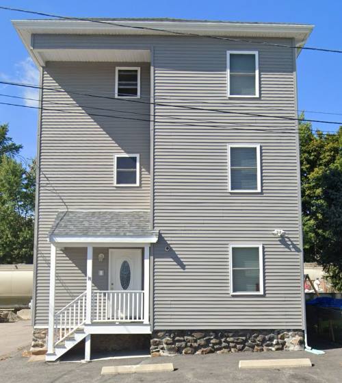 House for rent at 14 Dexter St #3, Worcester, MA 01607