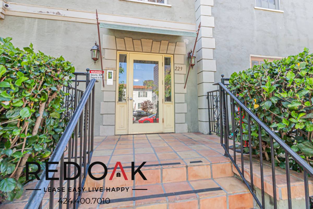 Condo for rent at 229 S Tower Dr #B, Beverly Hills, CA 90211