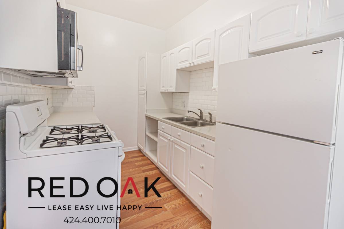 Condo for rent at 229 S Tower Dr #B, Beverly Hills, CA 90211