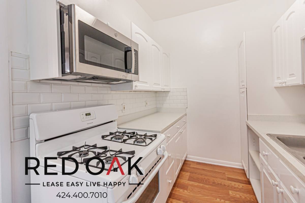 Condo for rent at 229 S Tower Dr #B, Beverly Hills, CA 90211