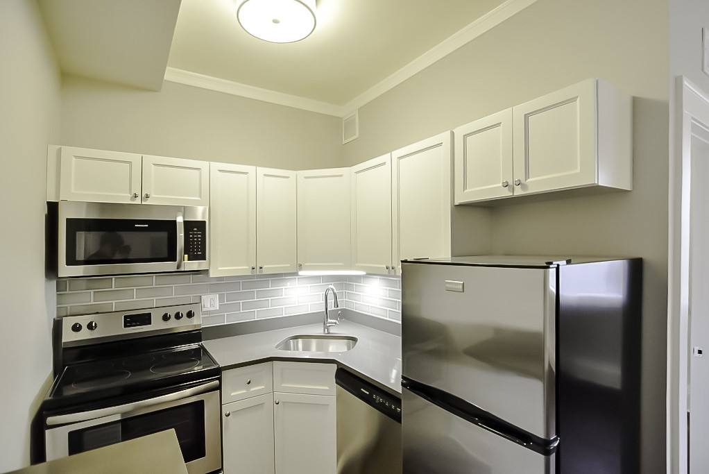 Apartment for rent at 815 Lakeside Place #P906, Chicago, IL 60640